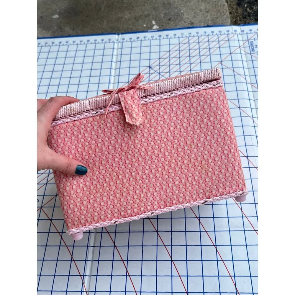 $$ VTG Pink Floral Sewing Basket Box Filled Sewing Kit Wood Base Cottagecore
